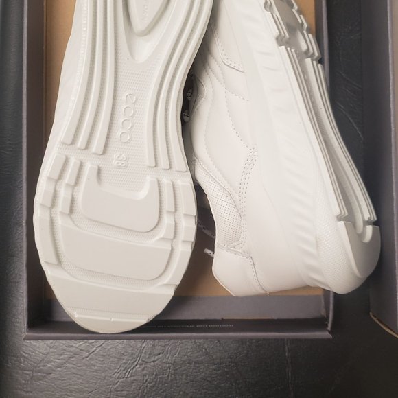 White Sneakers (Leather Ecco) - Picture 4 of 7